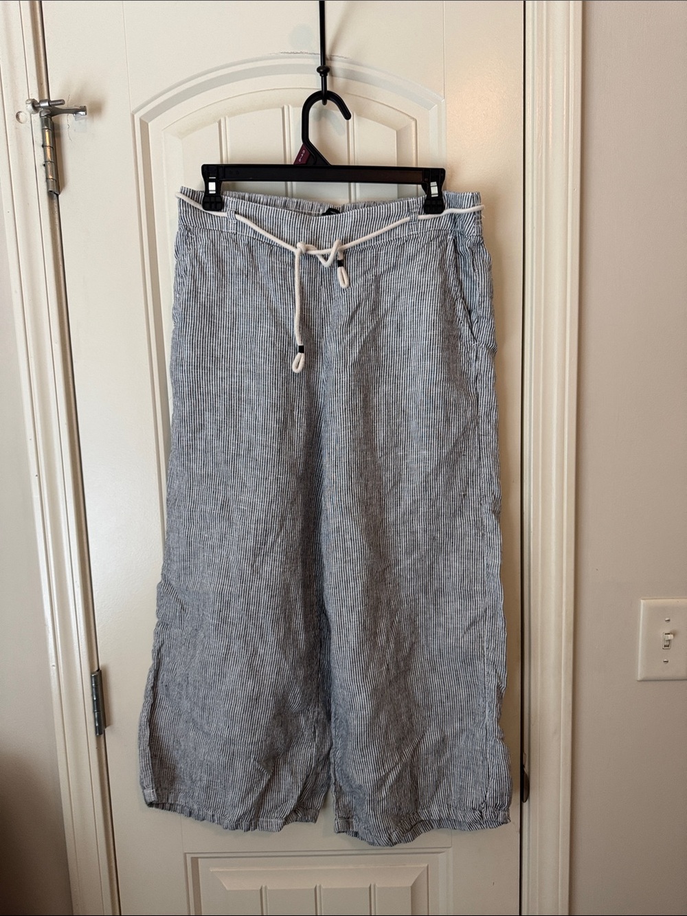 Tahari Navy & White Pinstripe Wide-Leg Drawstring Pants